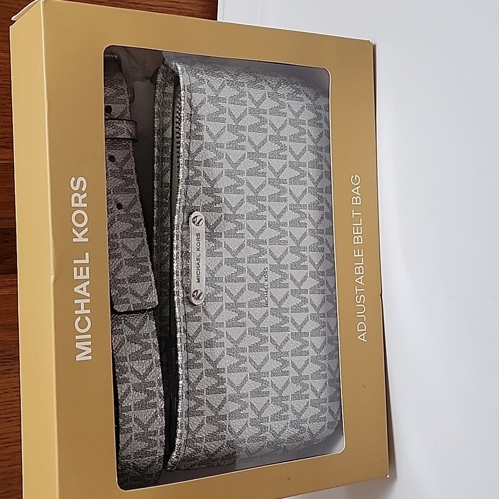 Michael Kors belt bag NWT
